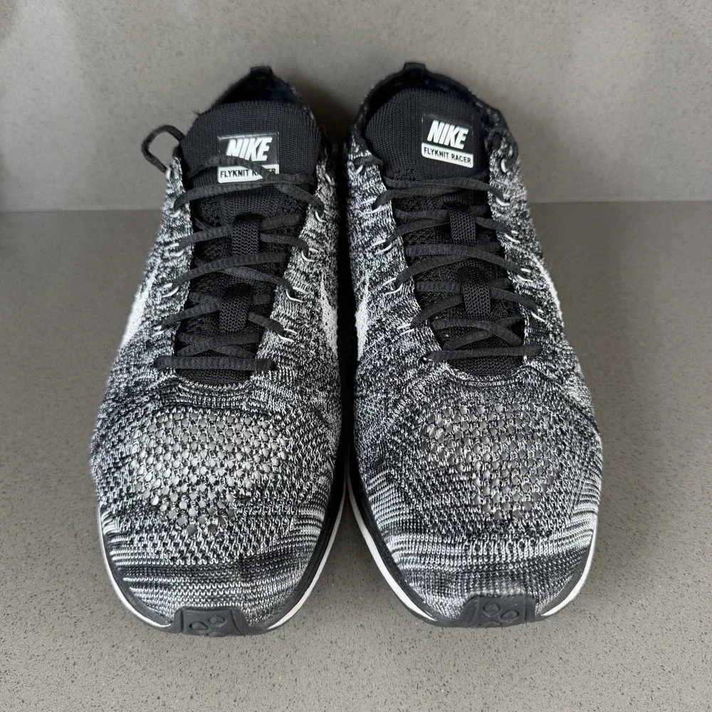 Nike Flyknit Racer Oreo 2.0 Black White Men's Size 11 Running Shoes 526628-012